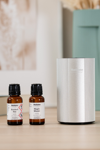 Miamo Aroma Mini Diffuser Set in silver with fragrance bottles for a refined, aromatic experience