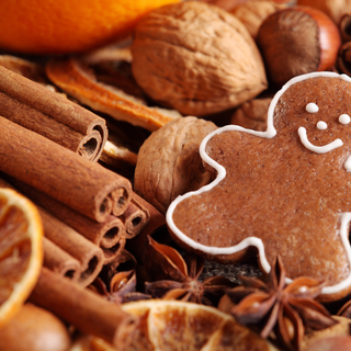 Gingerbread cookie und Zimt und Anis Nüsse 