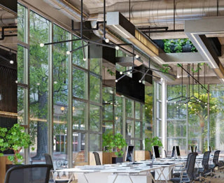 Miamo Aroma office with Midi diffuser, enhancing workspace ambiance with calming fragrance