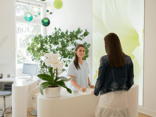 Ein besonderes Dufterlebnis in der Privatpraxis Dr. König und Kollegen in Baden Baden - Maiama Aroma Design