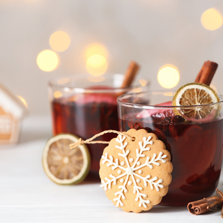 Gluehwein und cookies