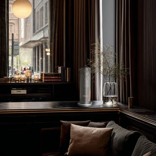 Midi in lobby mit sofa am Fenster lobby Maiama Raumduft